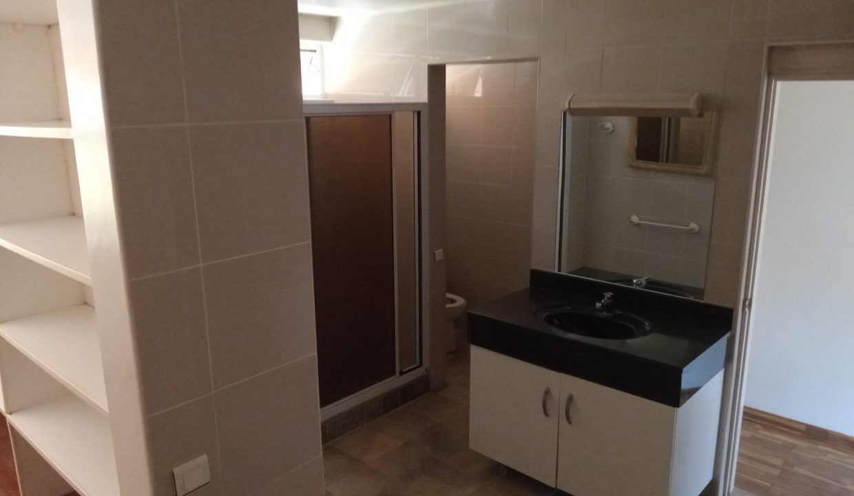 1763062065_LA2311_8_original