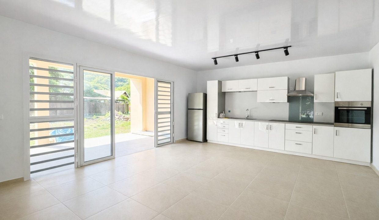 1775252941_LM570_2_original